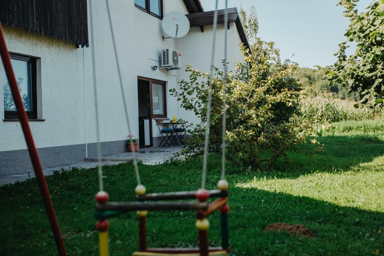 Apartman Vejama Josipdol Exterior foto
