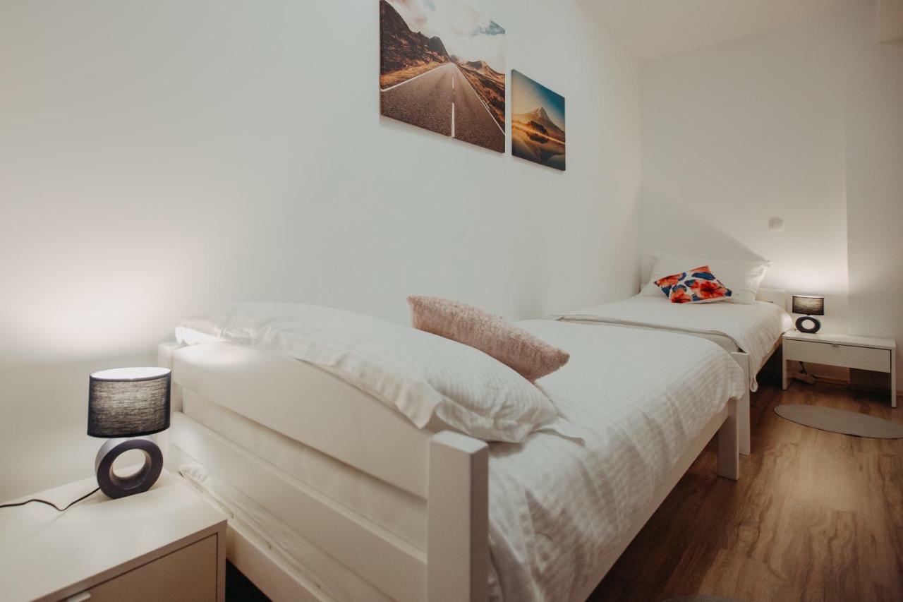 Apartman Vejama Josipdol Exterior foto