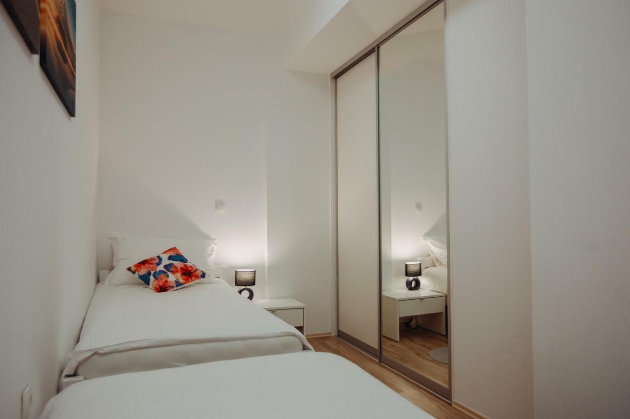Apartman Vejama Josipdol Exterior foto