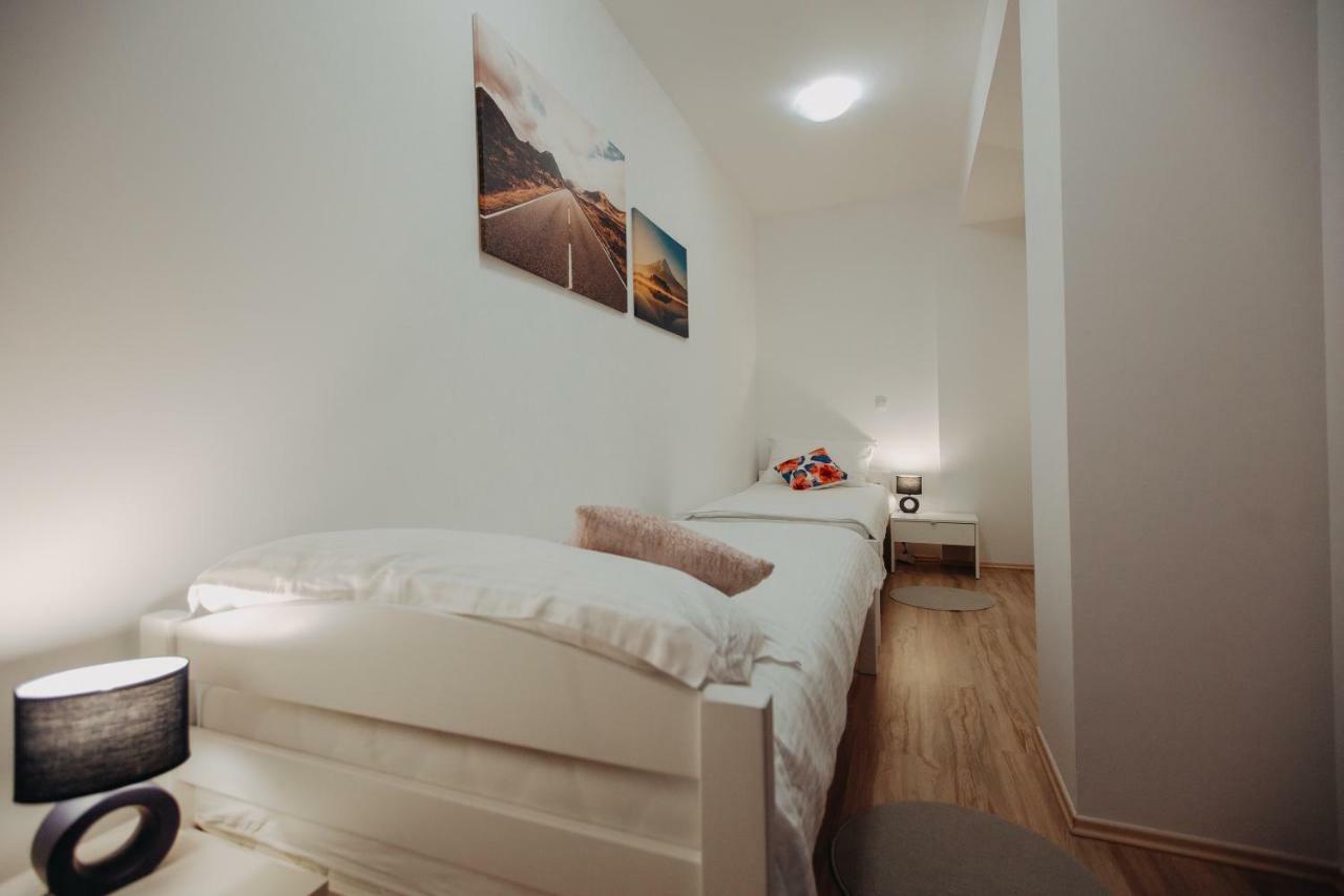 Apartman Vejama Josipdol Exterior foto