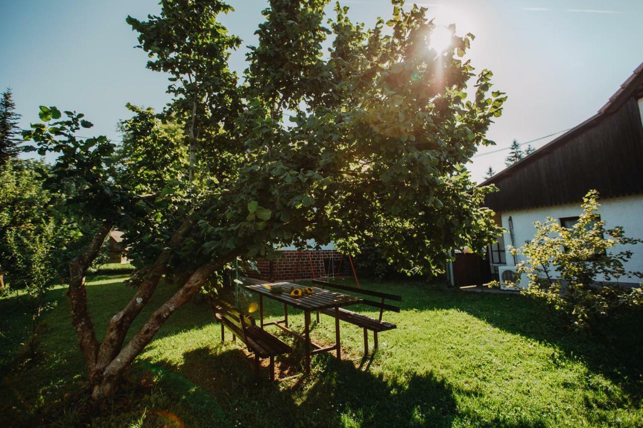 Apartman Vejama Josipdol Exterior foto